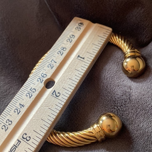 ⭐️24  carat gold plated fashion twisted open bangle bracelet - Picture 8 of 10